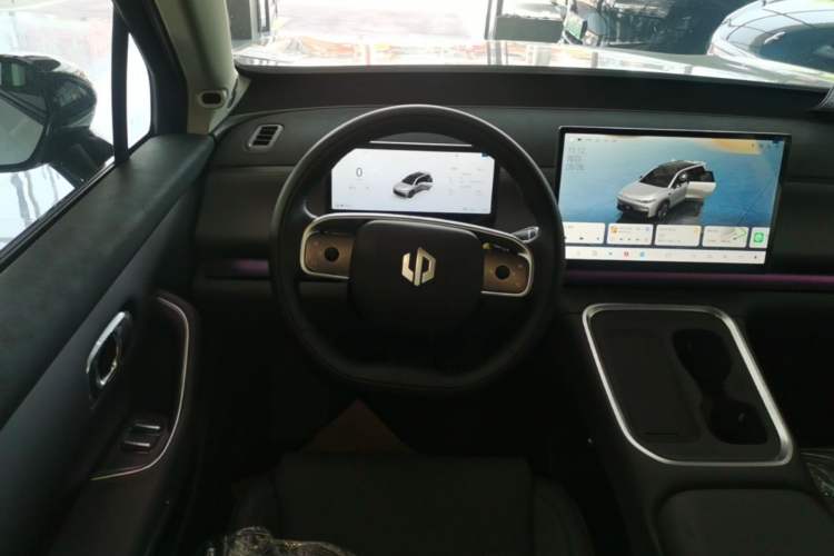 Used Leapmotor C16 2026 All-Electric 630 LiDAR Zhizun Edition 6 Seats Steering Wheel