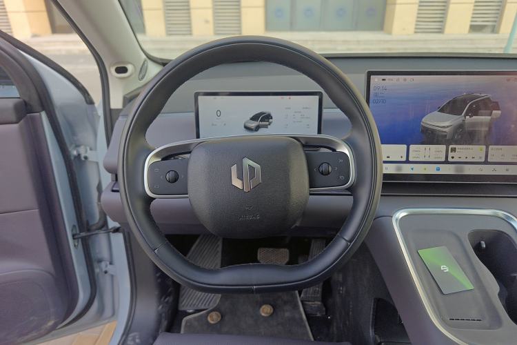 Used Leapmotor C16 2026 All-Electric 630 LiDAR Zhizun Edition 6 Seats Steering Wheel