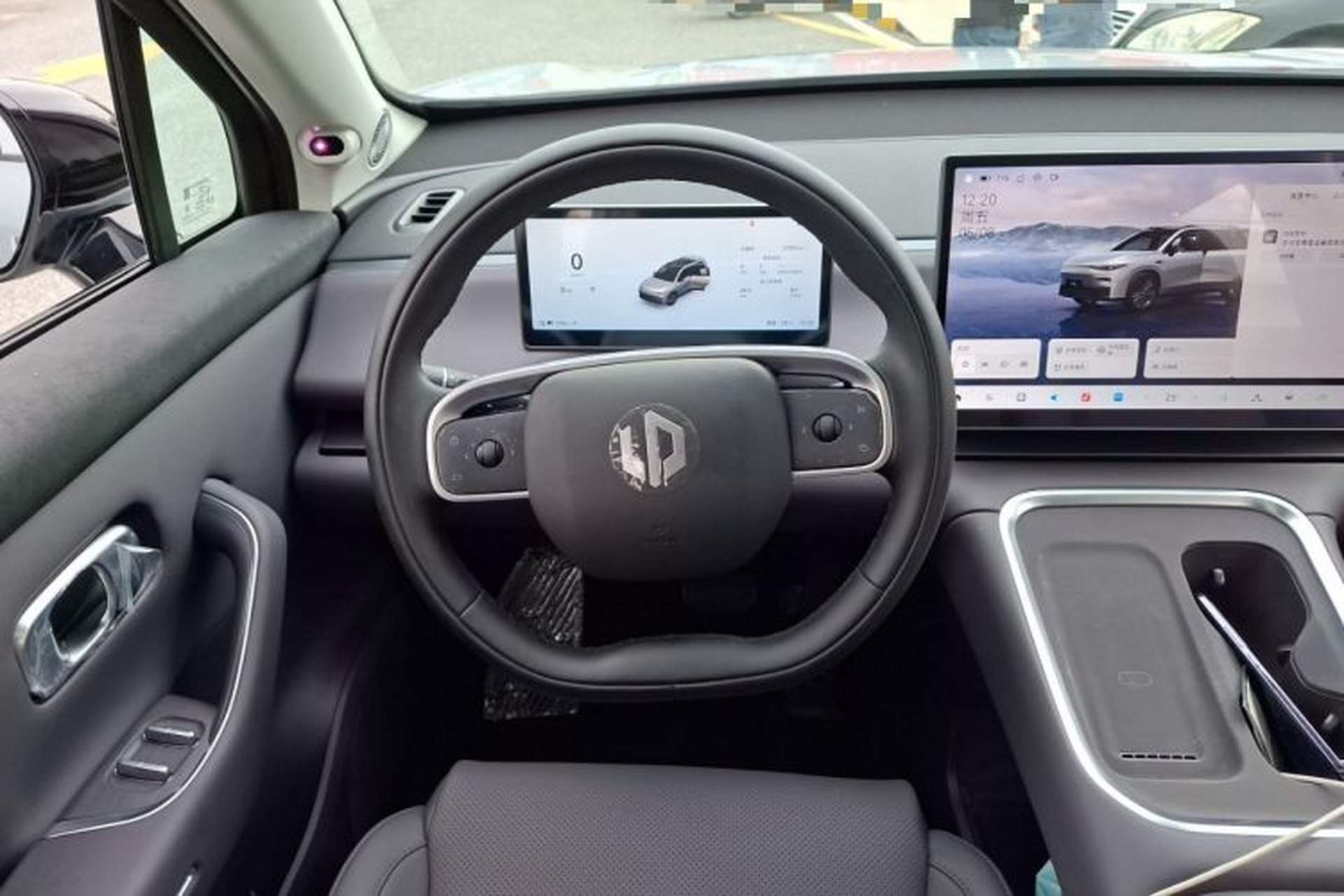 Used Leapmotor C16 2026 All-Electric 630 LiDAR Version 6-Seater Steering Wheel