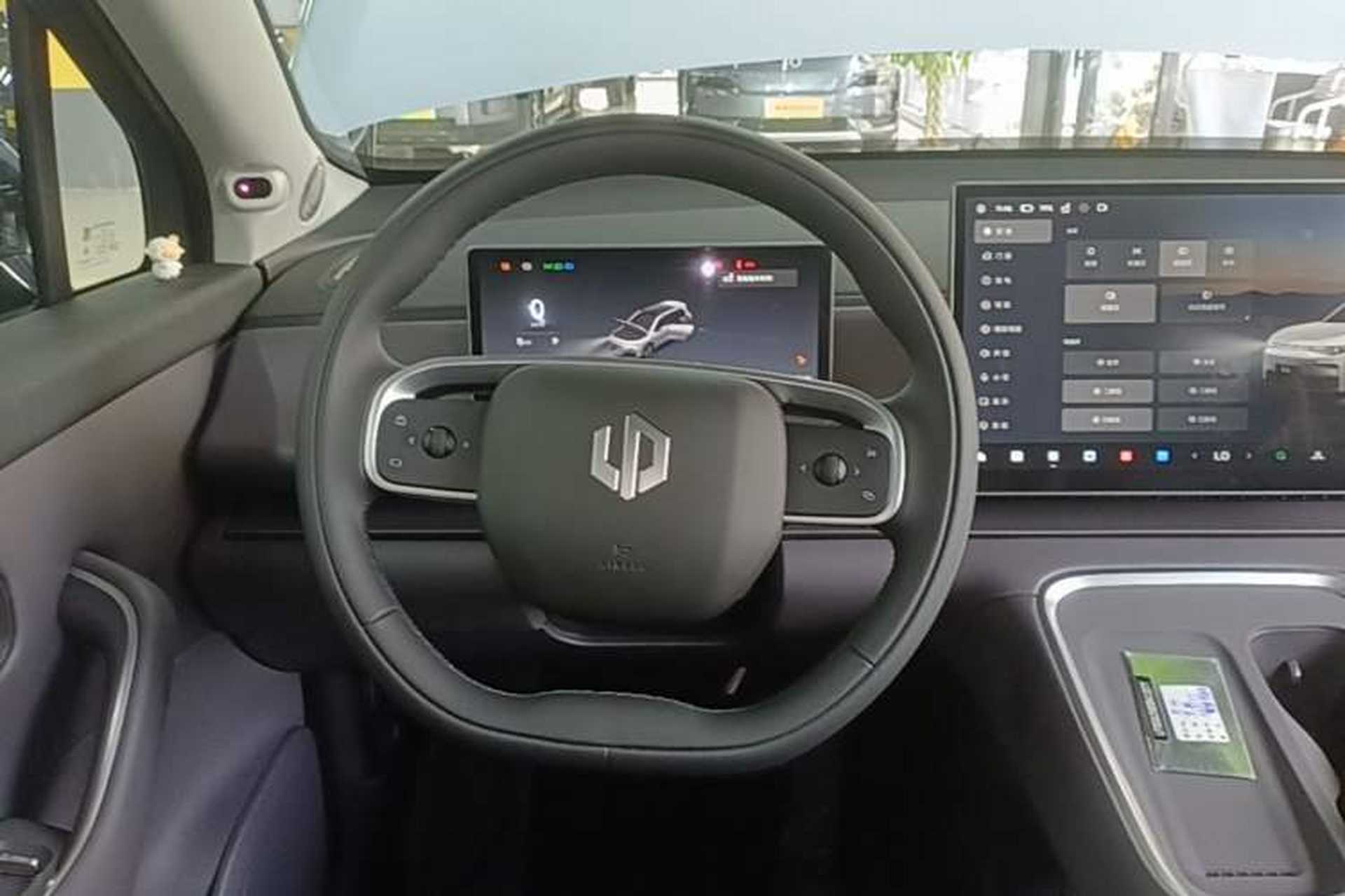 Used Leapmotor C16 2026 All-Electric 630 LiDAR Version 6-Seater Steering Wheel