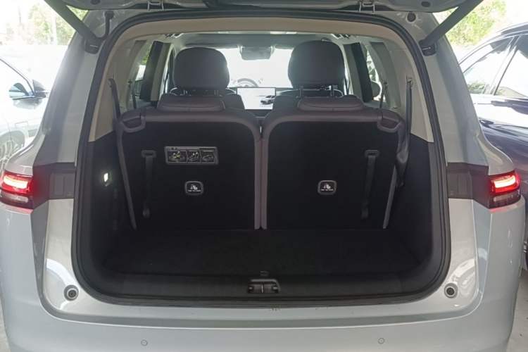 Used Leapmotor C16 2026 Extended-Range 280 LiDAR Version 6 Seats Trunk