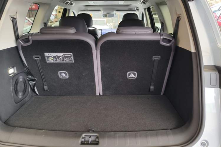 Used Leapmotor C16 2026 All-Electric 630 LiDAR Version 6-Seater Trunk