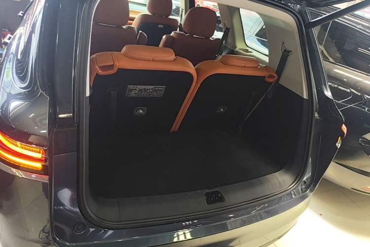 Used Leapmotor C16 2026 All-Electric 630 LiDAR Version 6-Seater Trunk