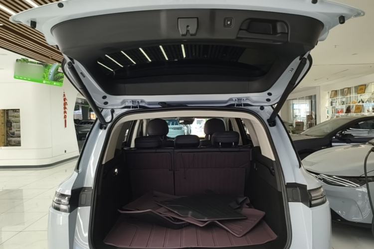 Used Leapmotor C16 2026 Extended-Range 280 LiDAR Zhizun Edition 5 Seats Trunk