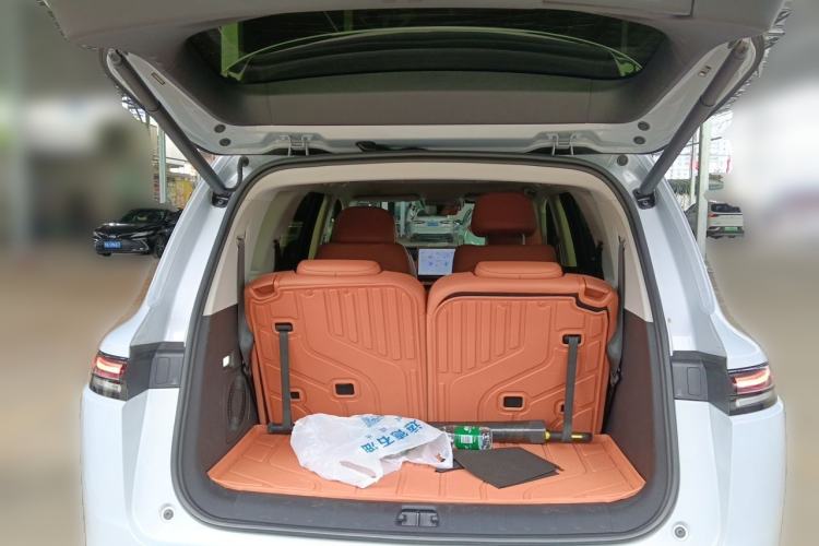 Used Leapmotor C16 2026 Extended-Range 280 LiDAR Zhizun Edition 6 Seats Trunk
