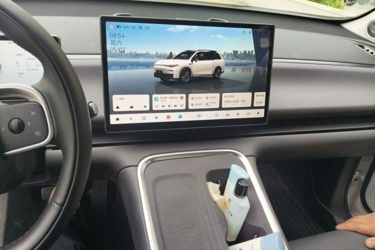 Used Leapmotor C16 2026 All-Electric 630 LiDAR Zhizun Edition 6 Seats Audio And AC Panel