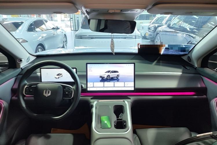 Used Leapmotor C16 2026 Extended-Range 280 LiDAR Zhizun Edition 6 Seats Center Console