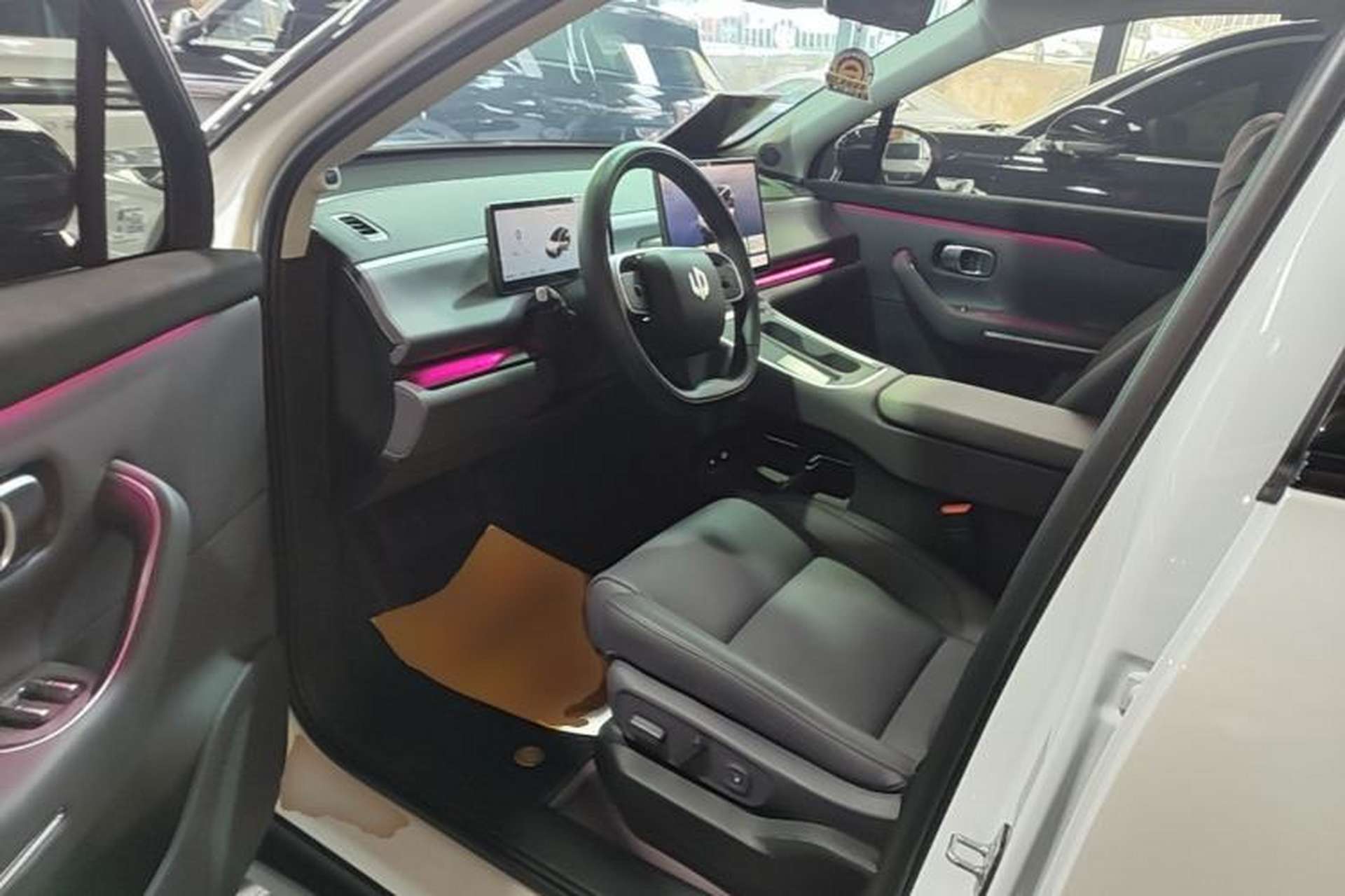 Used Leapmotor C16 2026 Extended-Range 280 LiDAR Zhizun Edition 6 Seats Driver Seat