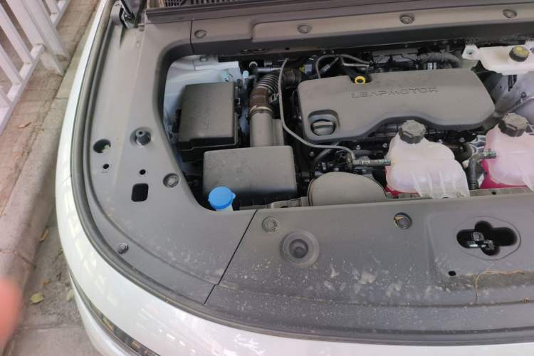 Used Leapmotor C16 2026 Extended-Range 280 LiDAR Zhizun Edition 6 Seats Engine Bay Right