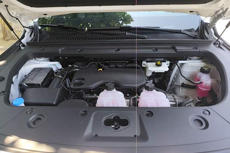 Used Leapmotor C16 2026 Extended-Range 280 LiDAR Version 6 Seats Engine Bay