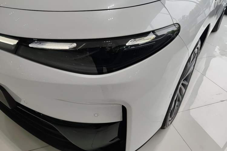 Used Leapmotor C16 2026 All-Electric 630 LiDAR Zhizun Edition 6 Seats Left Front Headlight