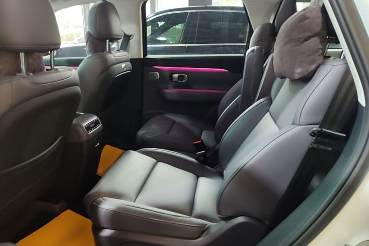 Used Leapmotor C16 2026 Extended-Range 280 LiDAR Zhizun Edition 6 Seats Left Rear Seat