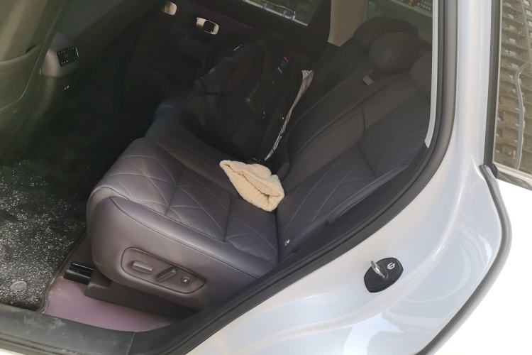 Used Leapmotor C16 2026 Extended-Range 280 LiDAR Zhizun Edition 5 Seats Left Rear Seat