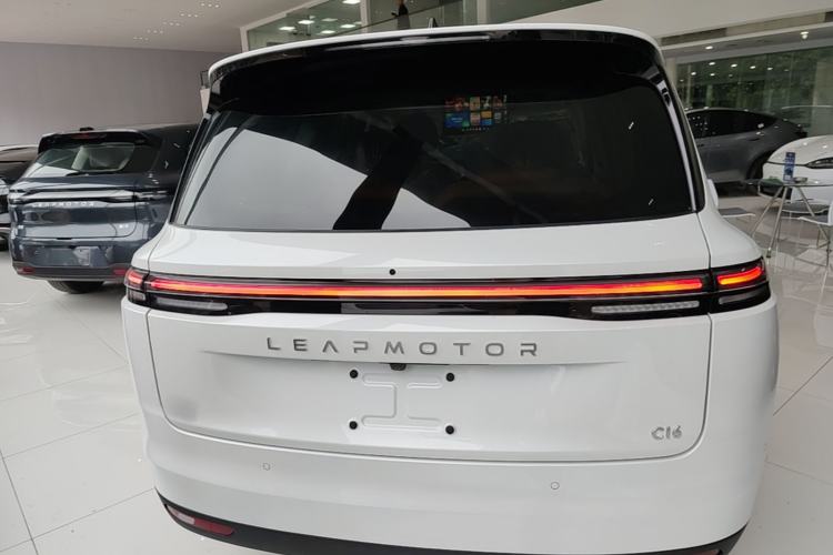 Used Leapmotor C16 2026 All-Electric 630 LiDAR Zhizun Edition 6 Seats Rear