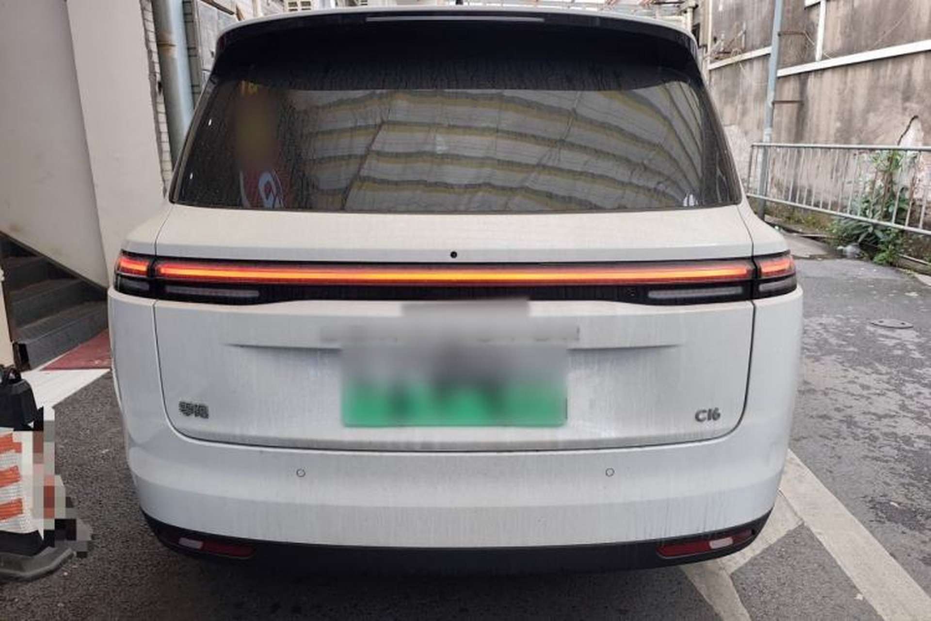 Used Leapmotor C16 2026 All-Electric 630 LiDAR Zhizun Edition 6 Seats Rear