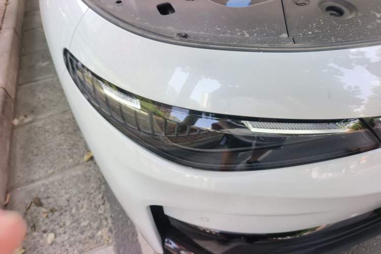 Used Leapmotor C16 2026 Extended-Range 280 LiDAR Zhizun Edition 6 Seats Right Front Headlight