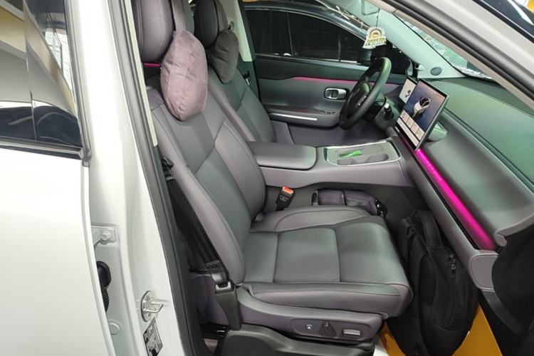 Used Leapmotor C16 2026 Extended-Range 280 LiDAR Zhizun Edition 6 Seats Right Front Seat