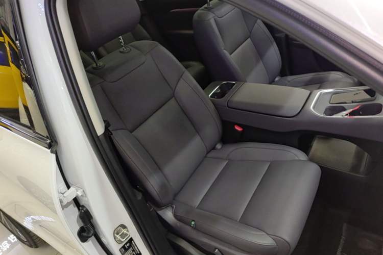 Used Leapmotor C16 2026 Extended-Range 280 LiDAR Version 6 Seats Right Front Seat