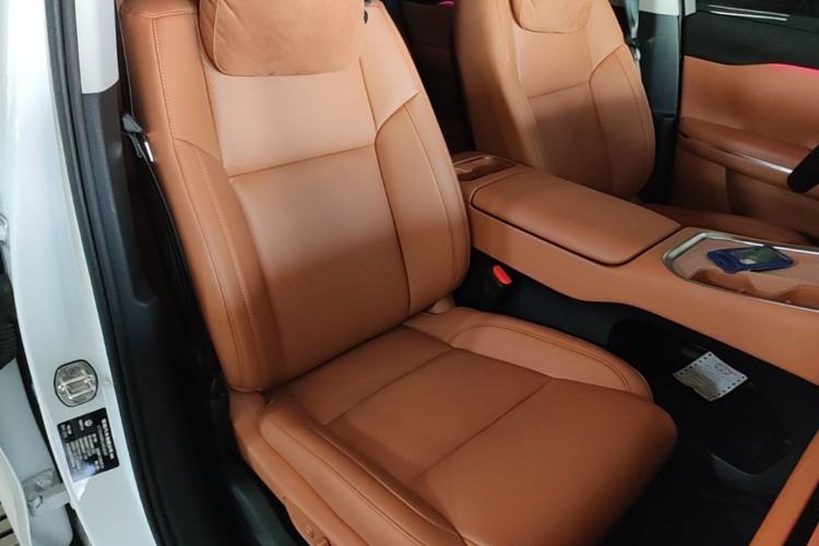 Used Leapmotor C16 2026 Extended-Range 280 LiDAR Zhizun Edition 6 Seats Right Front Seat