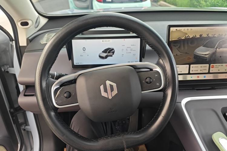 Used Leapmotor C16 2026 All-Electric 630 LiDAR Zhizun Edition 6 Seats Steering Wheel