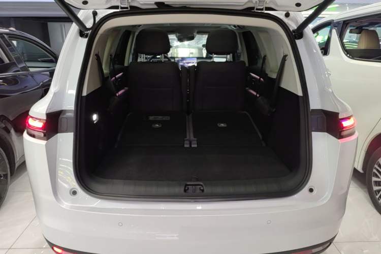 Used Leapmotor C16 2026 Extended-Range 280 LiDAR Version 6 Seats Trunk