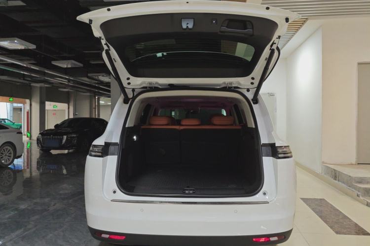 Used Leapmotor C16 2026 Pure Electric 630 LiDAR Zhizun Edition 5 Seats Trunk