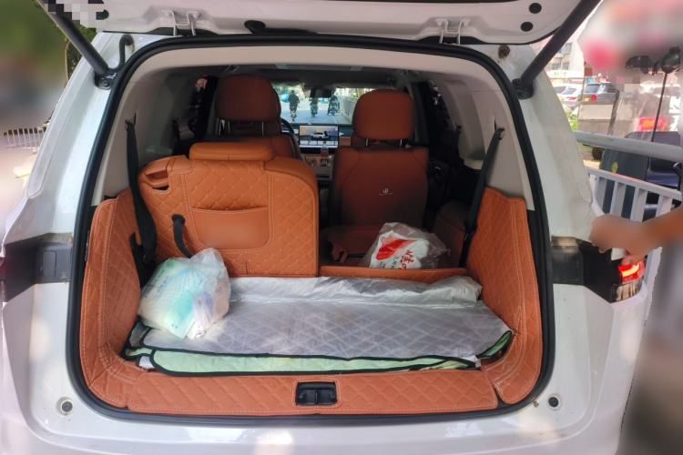 Used Leapmotor C16 2026 Extended-Range 280 LiDAR Zhizun Edition 6 Seats Trunk
