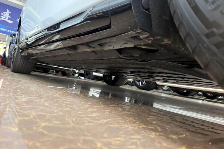 Used Leapmotor Lafa5 2026 Model 605 Max Right Side Sill
