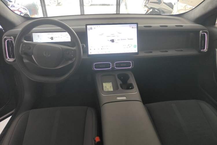 Used Leapmotor Lafa5 2026 Model 515 Max Center Console