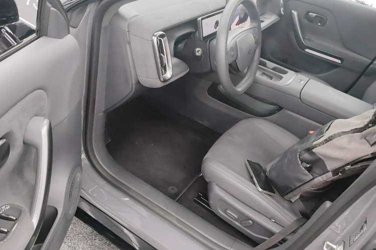 Used Leapmotor Lafa5 2026 Model 515 Max Driver Seat