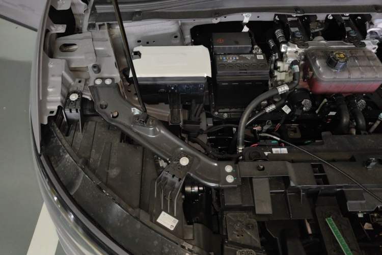 Used Leapmotor Lafa5 2026 Model 515 Max Engine Bay Right