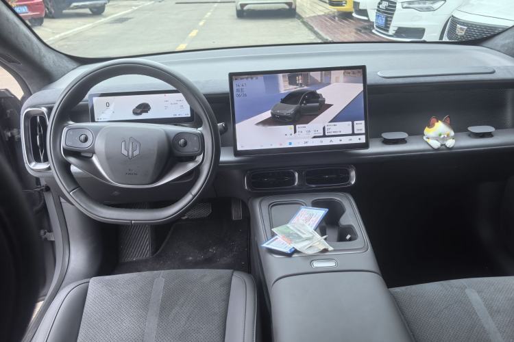 Used Leapmotor Lafa5 2026 Model 515 Max Interior 1