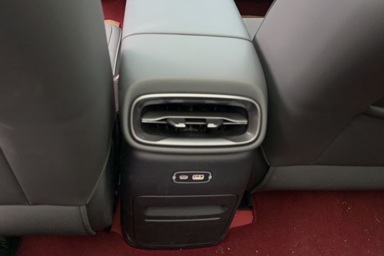 Used Leapmotor Lafa5 2026 Model 515 Max Interior 1