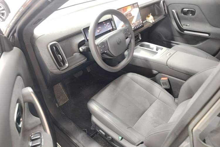 Used Leapmotor Lafa5 2026 Model 515 Max Left Front Seat
