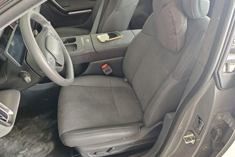 Used Leapmotor Lafa5 2026 Model 515 Max Left Front Seat