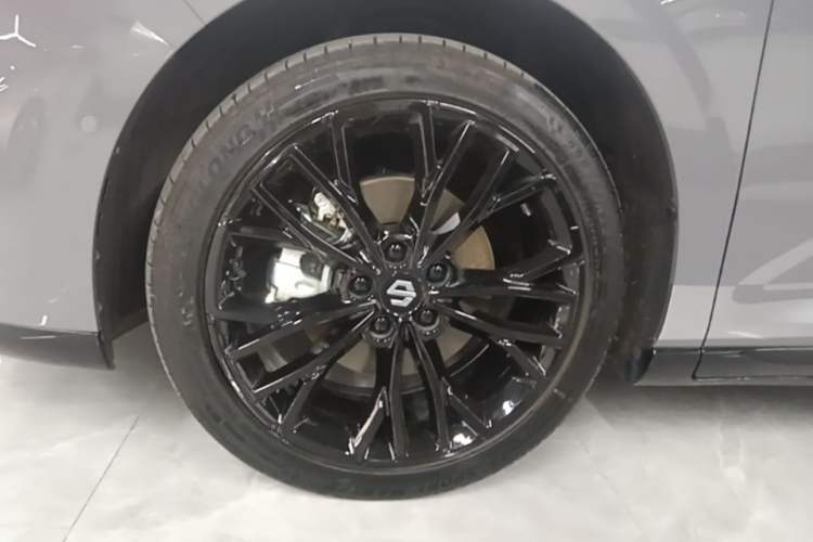 Used Leapmotor Lafa5 2026 Model 515 Max Left Front Wheel Hub