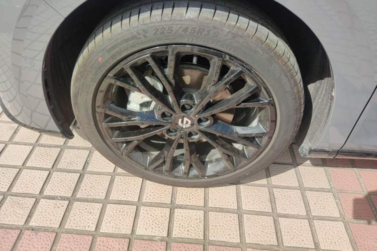 Used Leapmotor Lafa5 2026 Model 605 Pro Left Front Wheel Hub