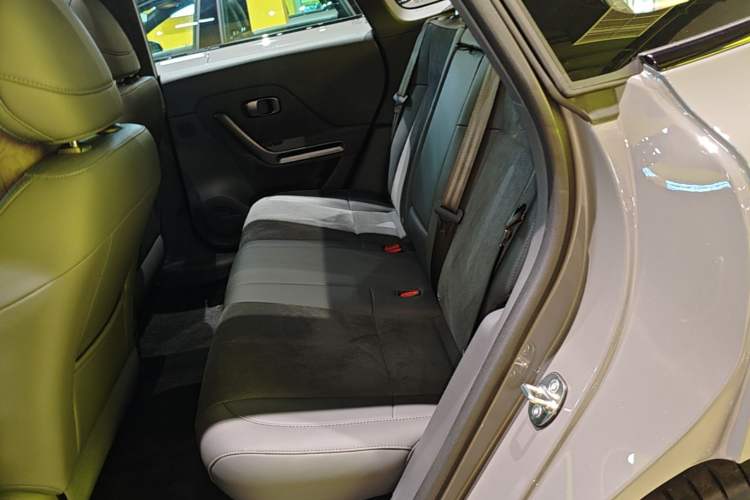 Used Leapmotor Lafa5 2026 Model 515 Max Left Rear Seat