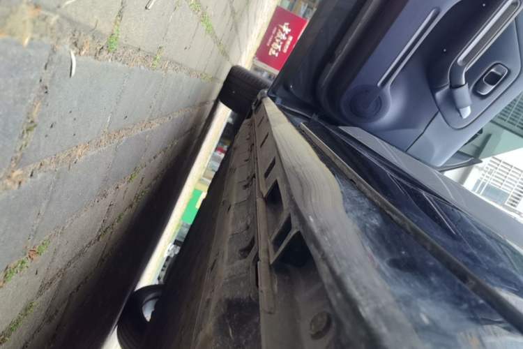Used Leapmotor Lafa5 2026 Model 515 Pro Left Side Sill