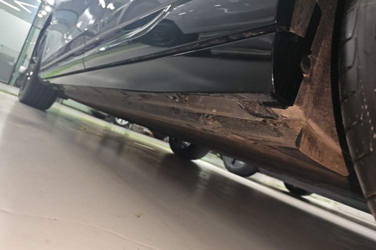 Used Leapmotor Lafa5 2026 Model 515 Pro Left Side Sill