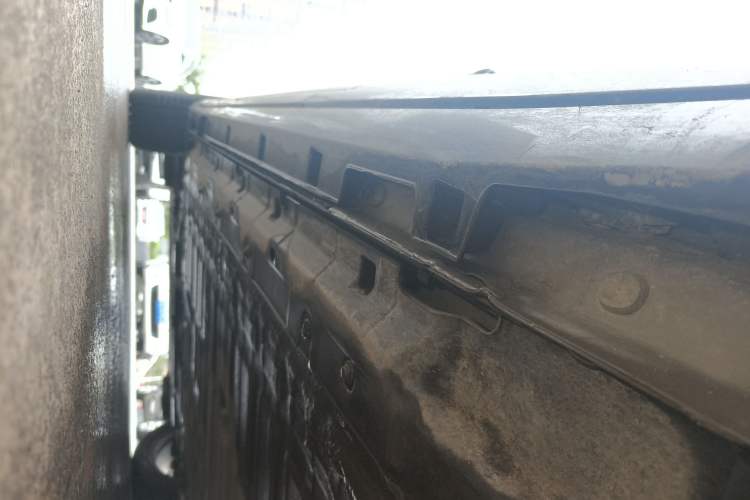 Used Leapmotor Lafa5 2026 Model 515 Pro Left Side Sill