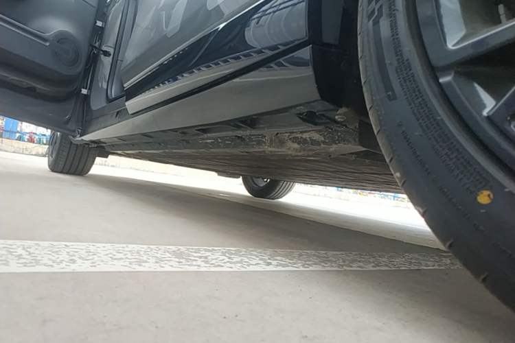 Used Leapmotor Lafa5 2026 Model 515 Max Left Side Sill