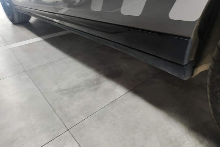Used Leapmotor Lafa5 2026 Model 515 Max Left Side Sill