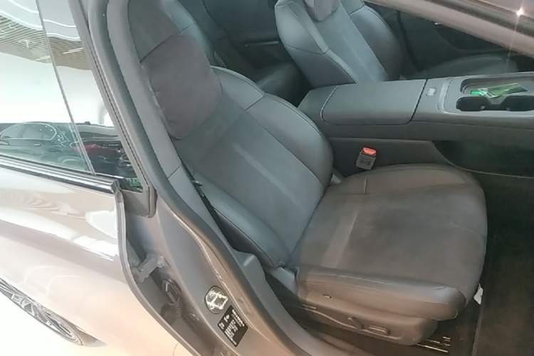 Used Leapmotor Lafa5 2026 Model 515 Max Right Front Seat