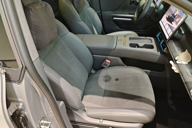 Used Leapmotor Lafa5 2026 Model 515 Max Right Front Seat
