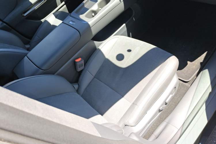 Used Leapmotor Lafa5 2026 Model 515 Max Right Front Seat