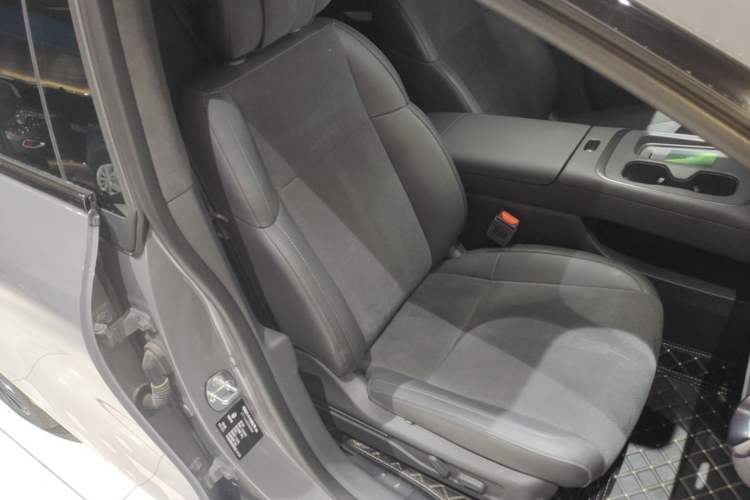 Used Leapmotor Lafa5 2026 Model 515 Max Right Front Seat