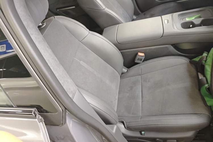 Used Leapmotor Lafa5 2026 Model 515 Max Right Front Seat