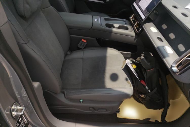 Used Leapmotor Lafa5 2026 Model 515 Max Right Front Seat