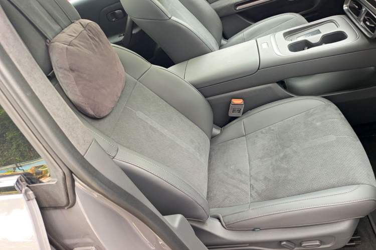 Used Leapmotor Lafa5 2026 Model 515 Max Right Front Seat